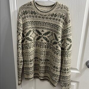 Cozy Green and Cream Crewneck Sweater with Nordic Pattern